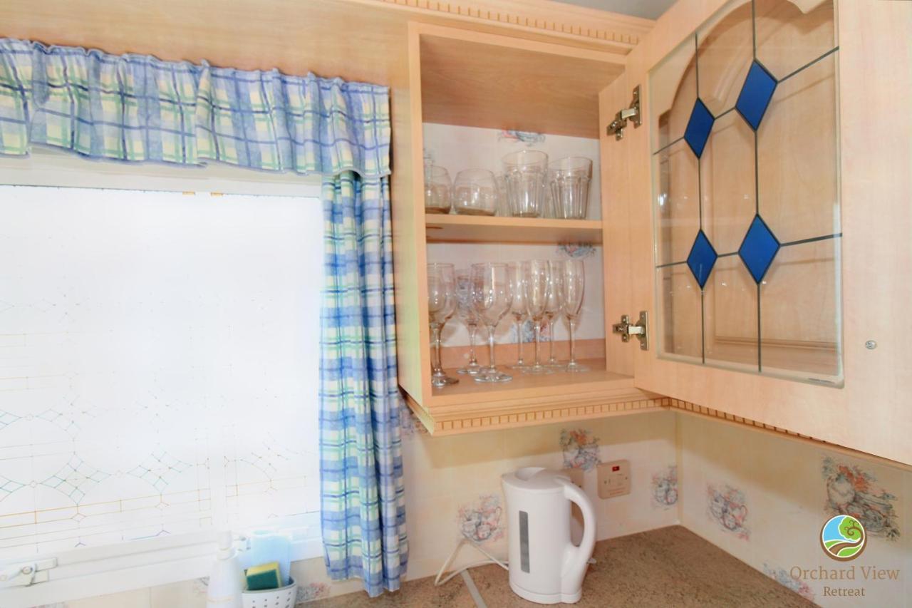 Villa Orchard View Retreat - Dog Friendly, Enclosed Private Garden With Weather Dependant Hot Tub - Not On A Holiday Park Little Clacton Exterior foto