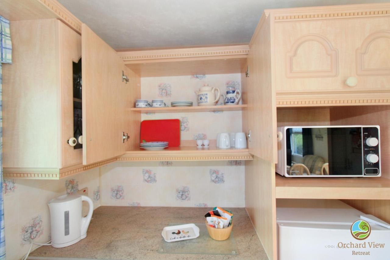 Villa Orchard View Retreat - Dog Friendly, Enclosed Private Garden With Weather Dependant Hot Tub - Not On A Holiday Park Little Clacton Exterior foto