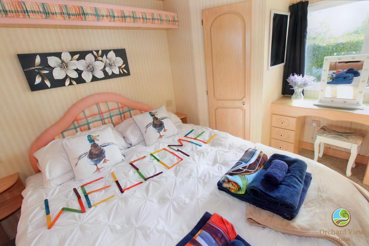 Villa Orchard View Retreat - Dog Friendly, Enclosed Private Garden With Weather Dependant Hot Tub - Not On A Holiday Park Little Clacton Exterior foto